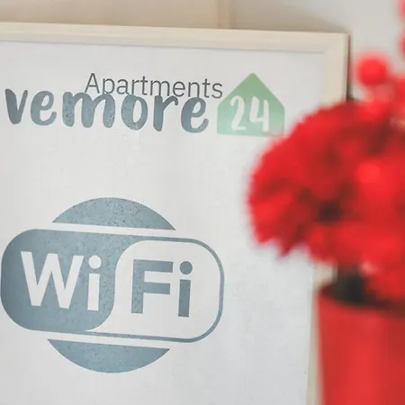 Livemore24 - 3 In Hoch Wlan - Smart-tv - 24-7 Check-in Und Kueche 아파트 *