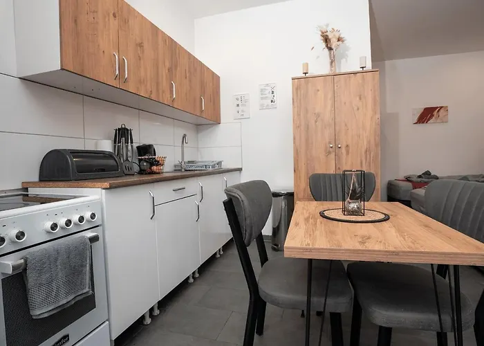 Appartement Livemore24 - 3 In Hoch Wlan - Smart-tv - 24-7 Check-in Und Kueche *